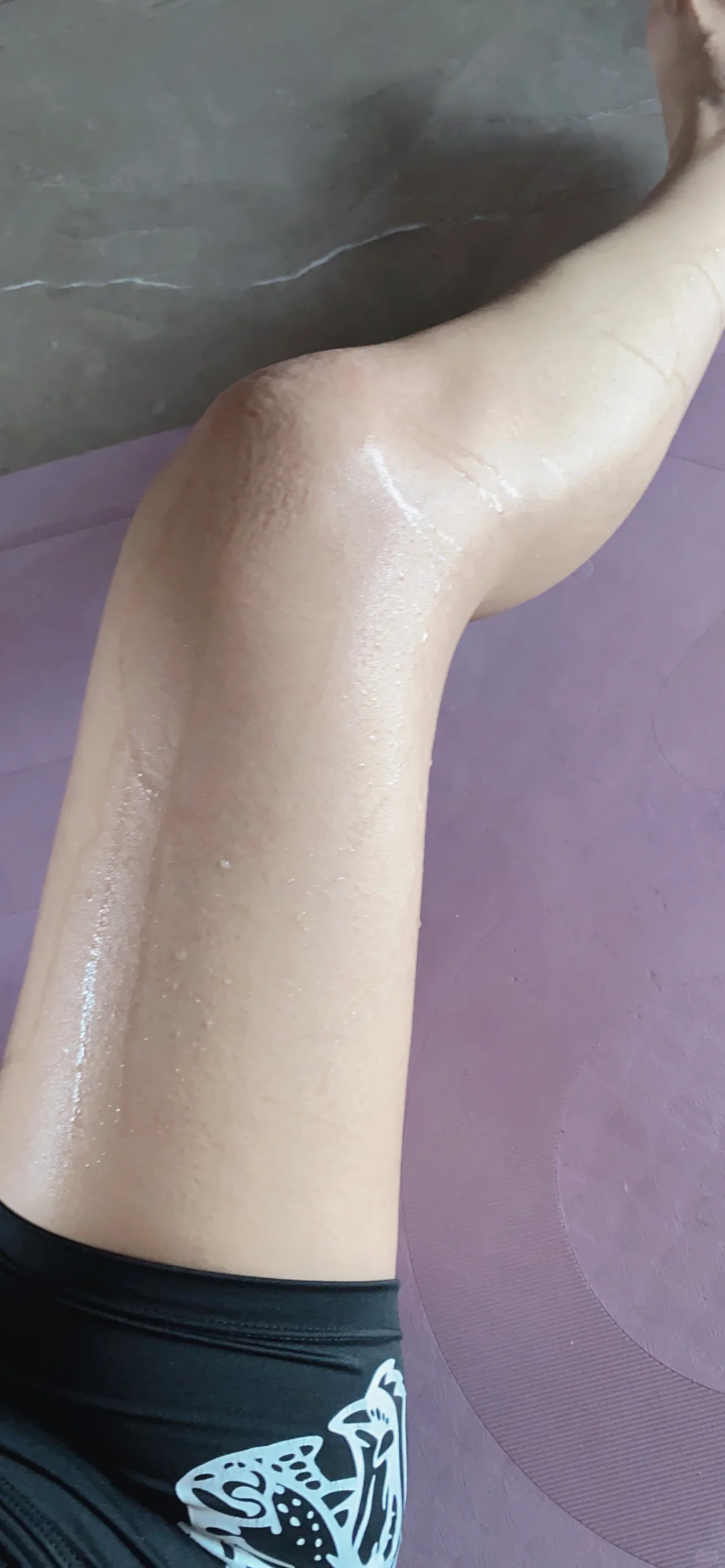 今天的汗流的吓人，这才是刚锻炼半小时