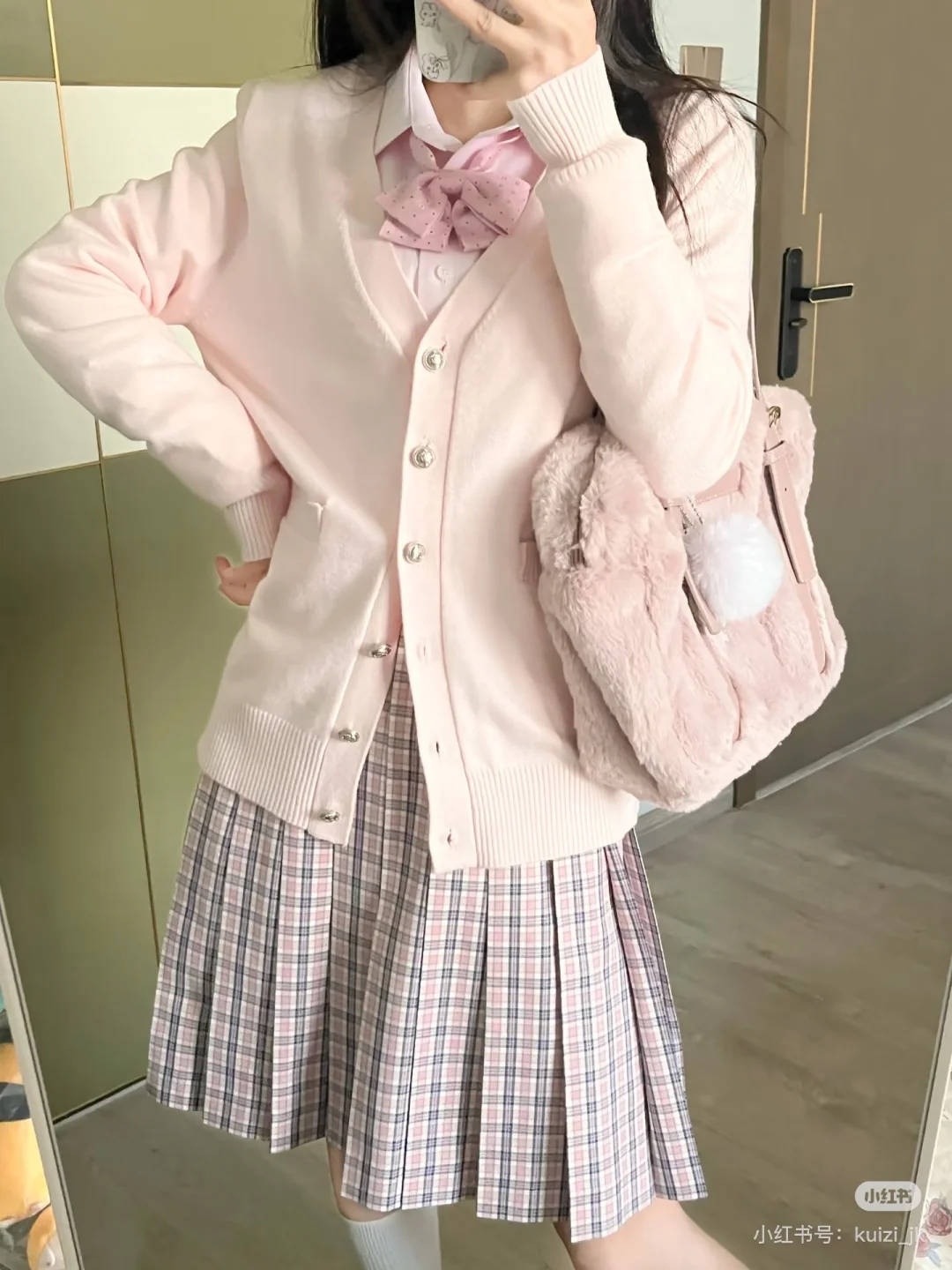 浅浅真的很漂亮，很粉嫩，收到快递很有分量，