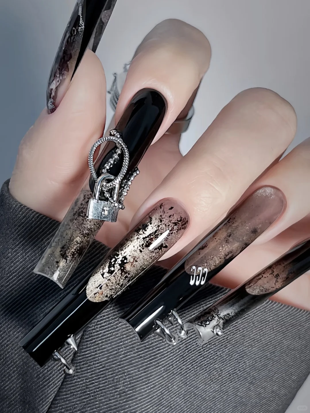 🖤暗黑系美甲｜⛓️金属风