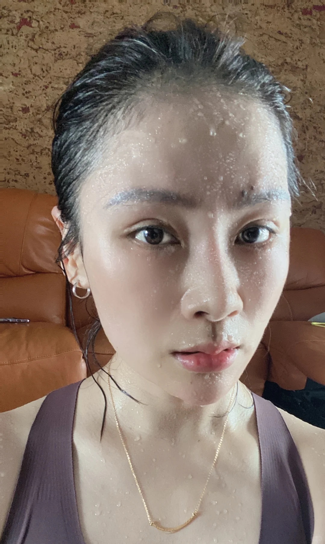 今天的汗流的吓人，这才是刚锻炼半小时