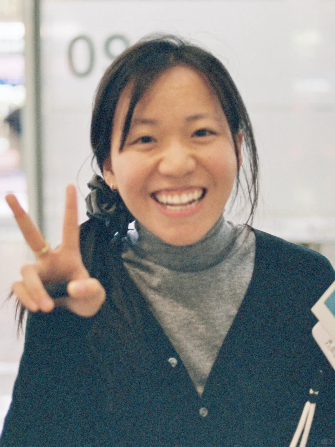 喜欢雀斑、牙套、自然卷、粗壮的小腿。