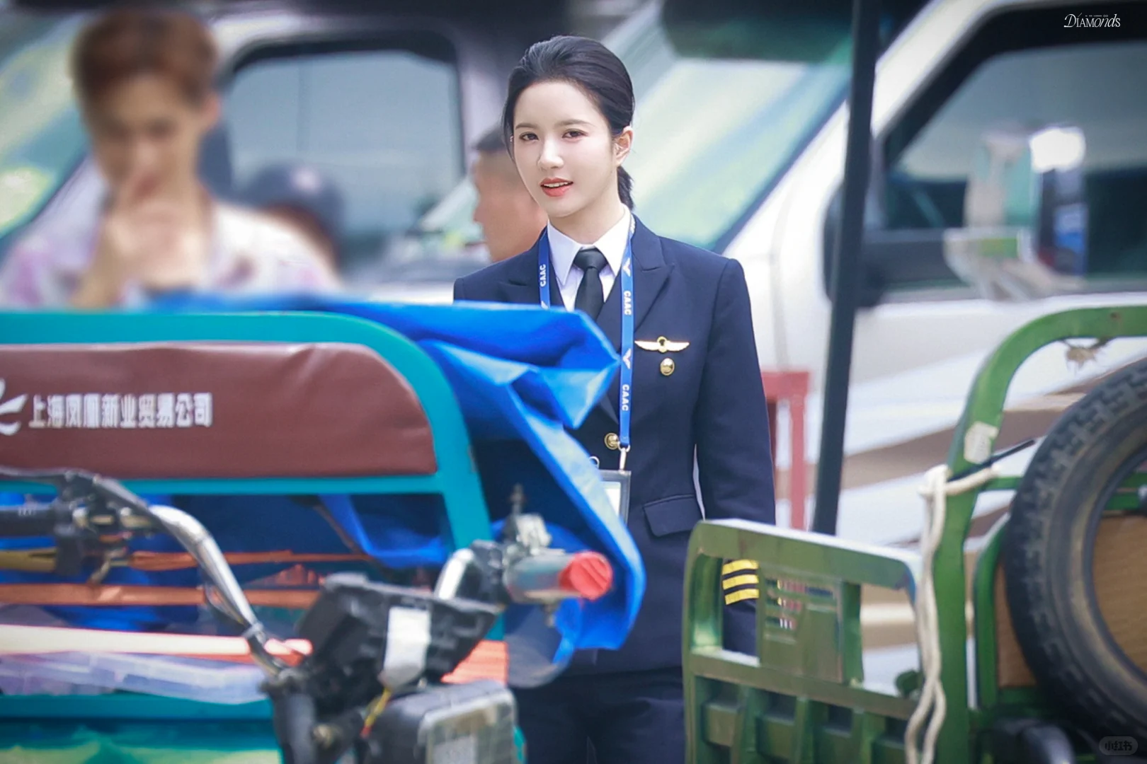 刘些宁这侧颜简直绝了