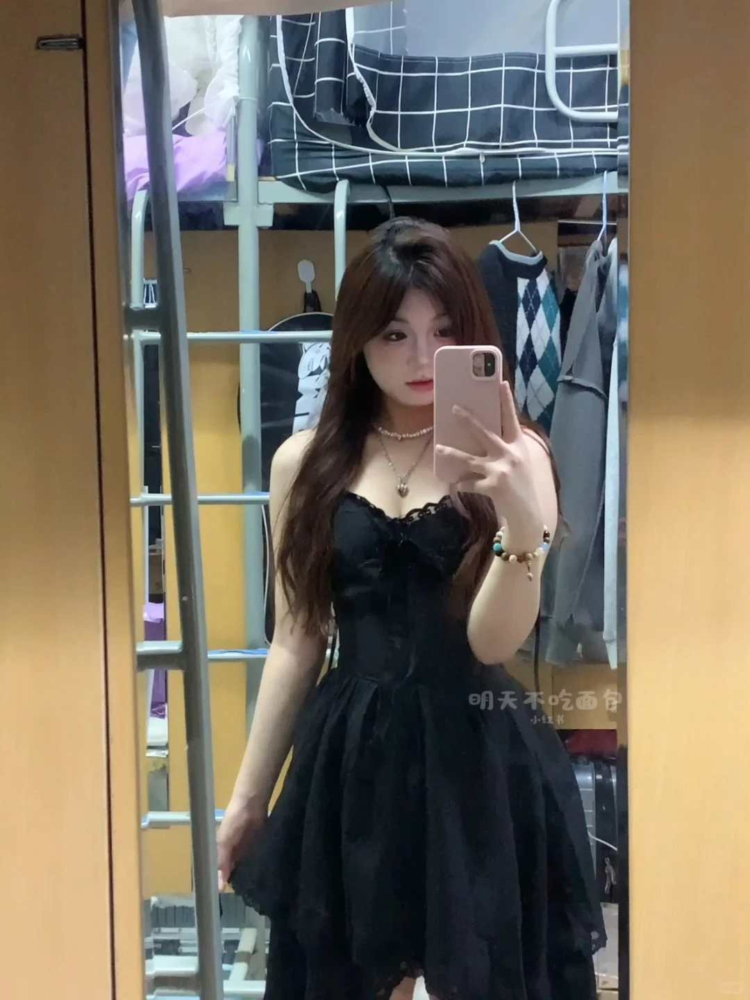 163 112｜肉感身材挚爱小黑裙