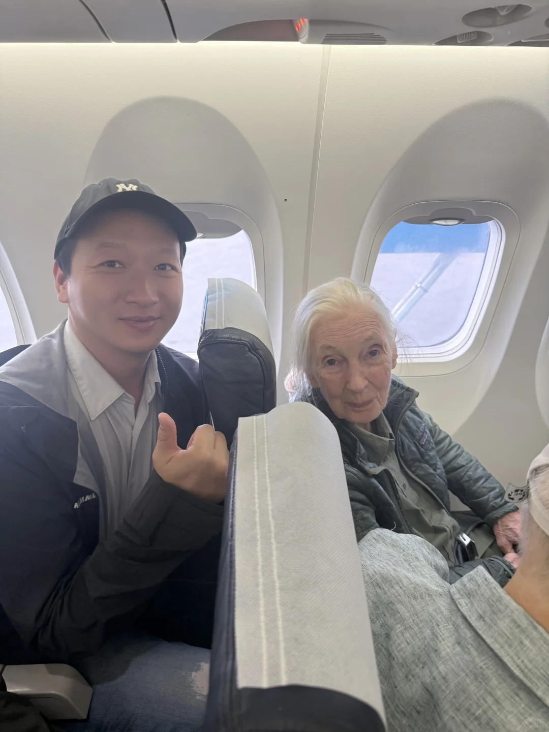 飞机上遇见了珍·古道尔（Jane Goodall）女士