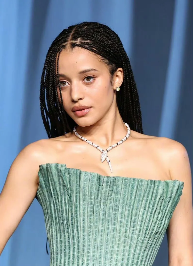 美女需要这种怼脸拍！