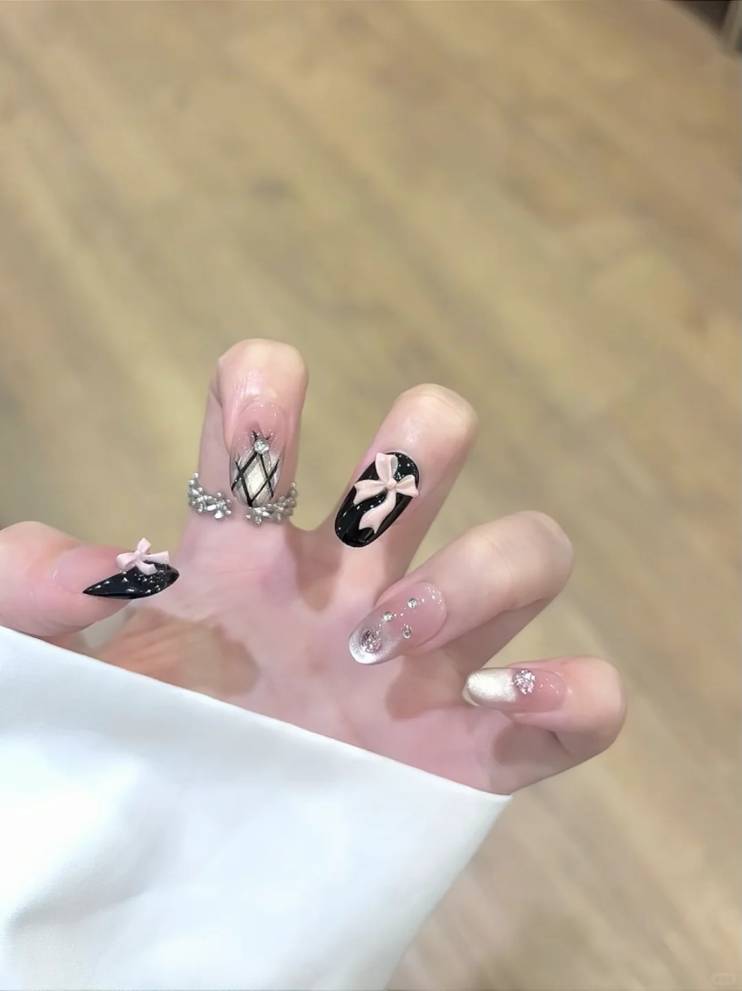 秋季手绘甜辣风小短甲款式推荐