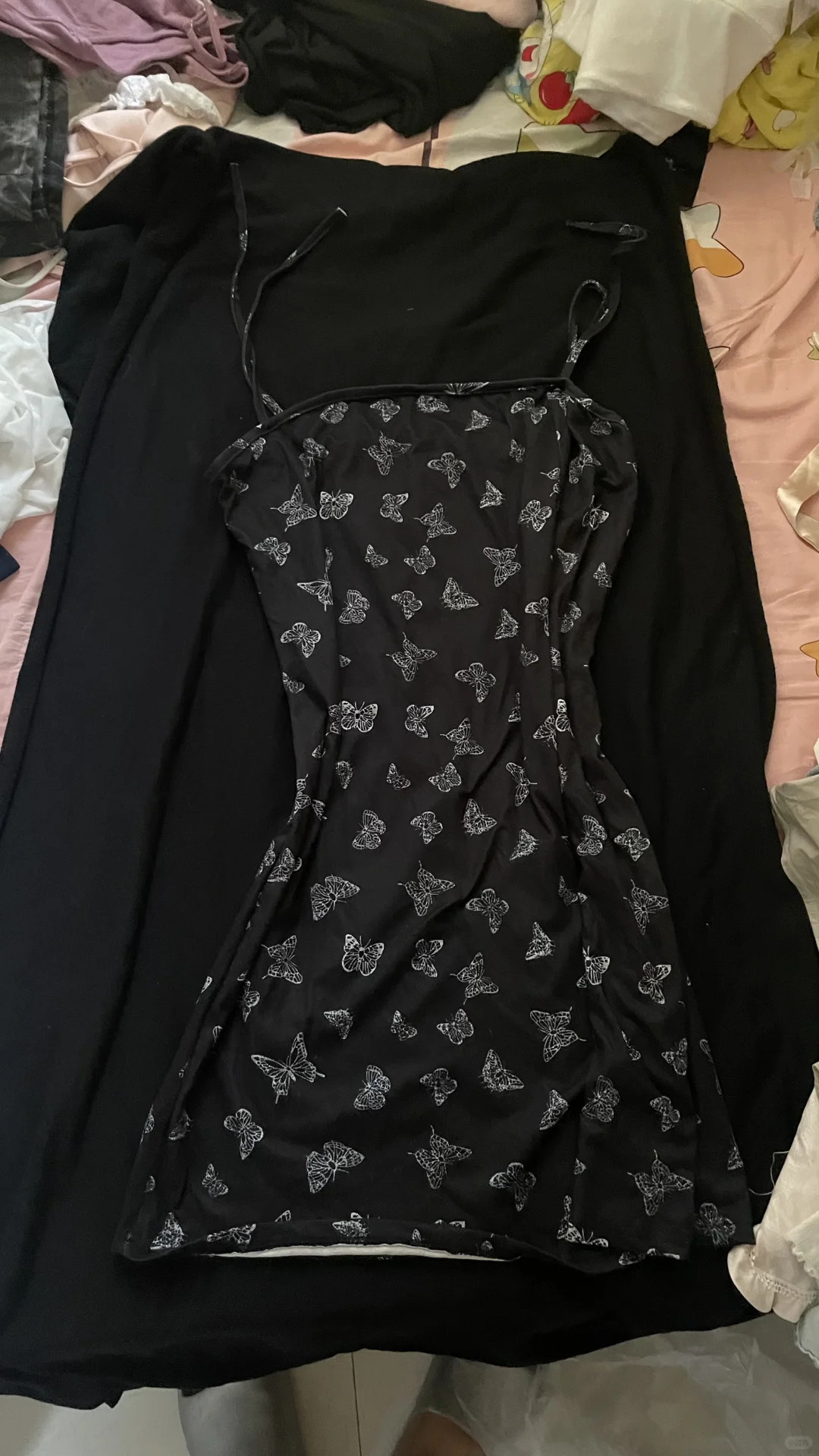 女大学生毕业了 一件不留