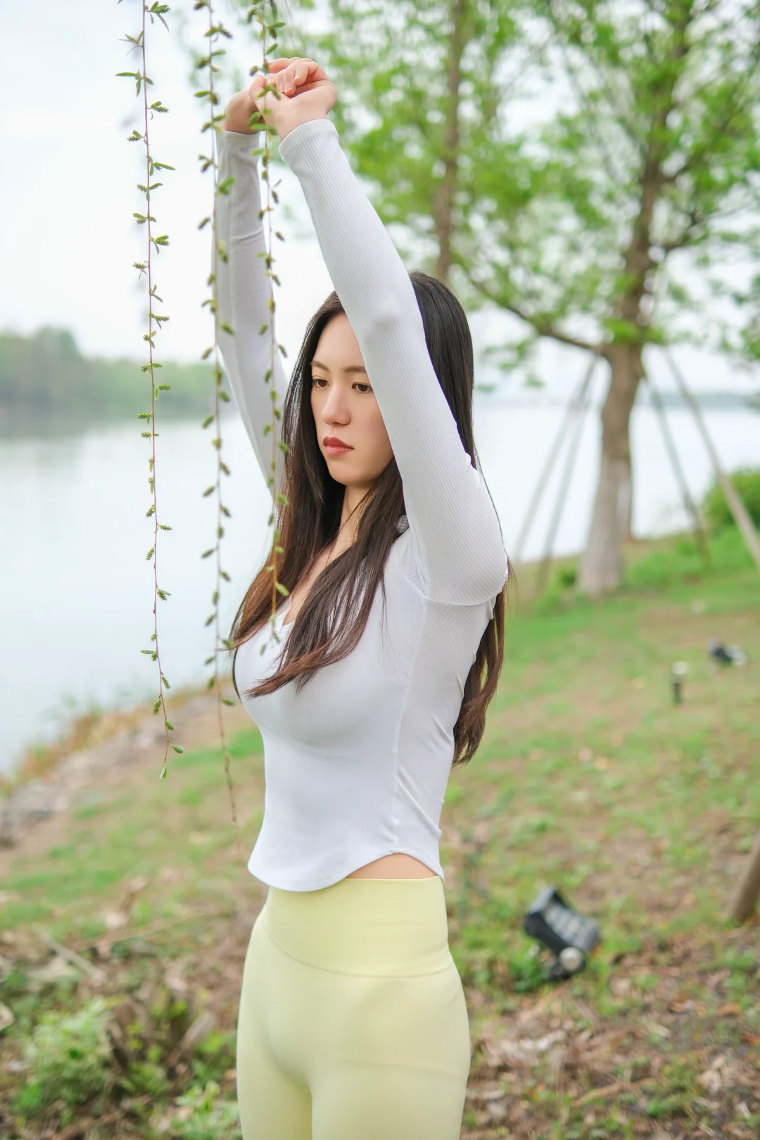 力量感街拍，瑜伽裤穿出雕刻级臀腿！