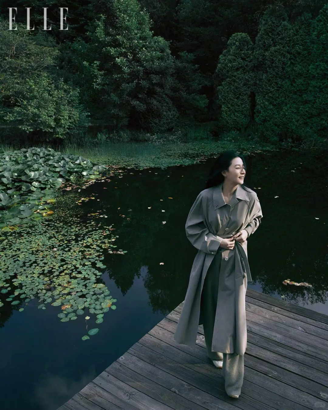 54岁“氧气女神”李英爱登ELLE时尚大片