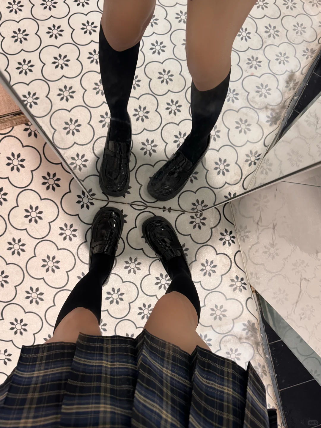 或许你离美腿只差了一双袜子🧦