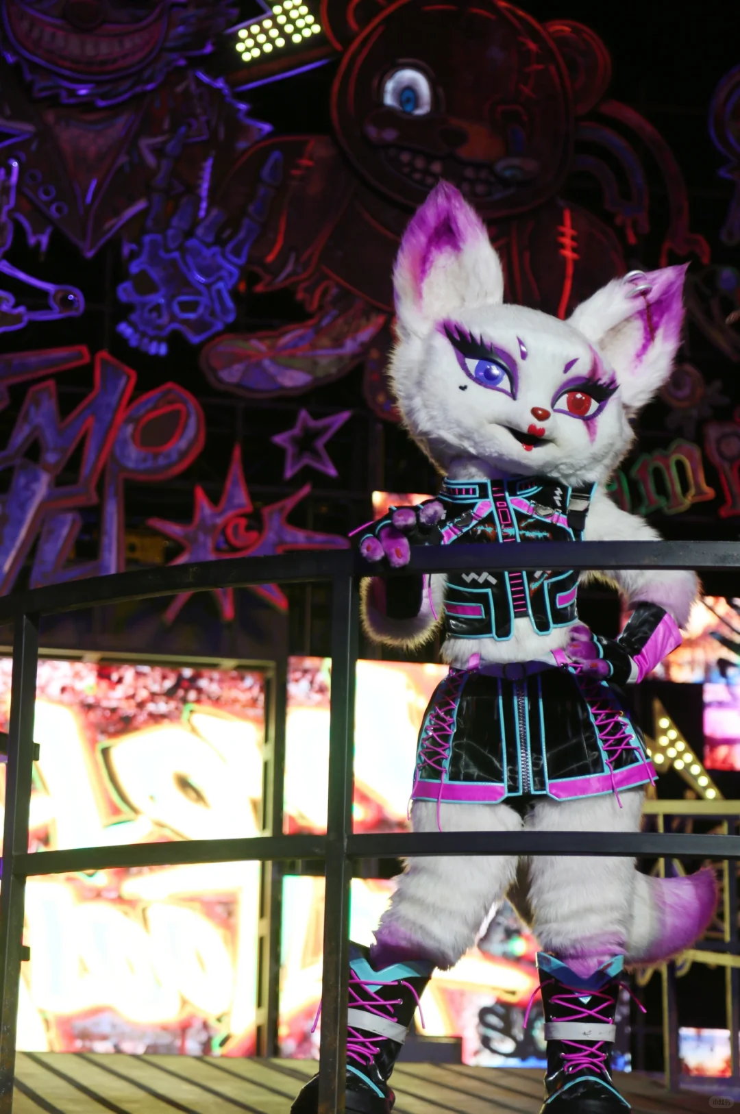 妩媚多姿妖娆魅力四射的诡魅狐带你跳起来~