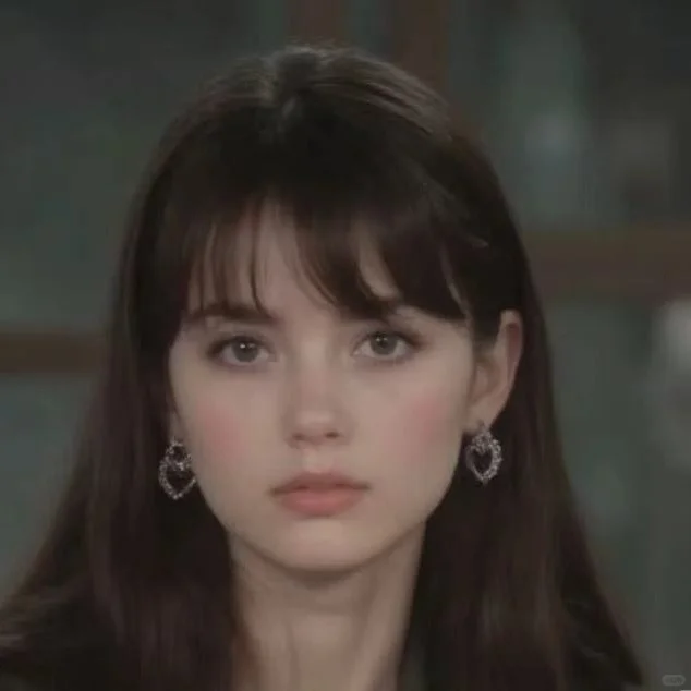 感觉方圆脸才更可能会出真正的大美女诶！