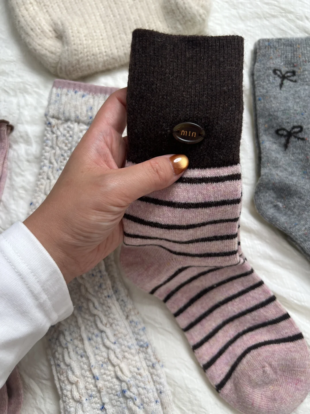 玫瑰可露丽袜子🧦真的好韩啊！好适合秋冬穿！