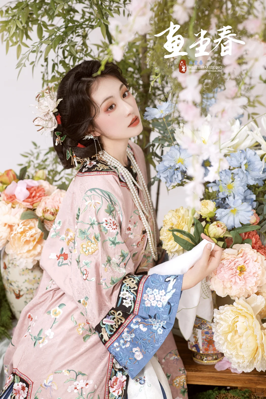 “我不是旧时代遗物，是盛放的东方玫瑰”