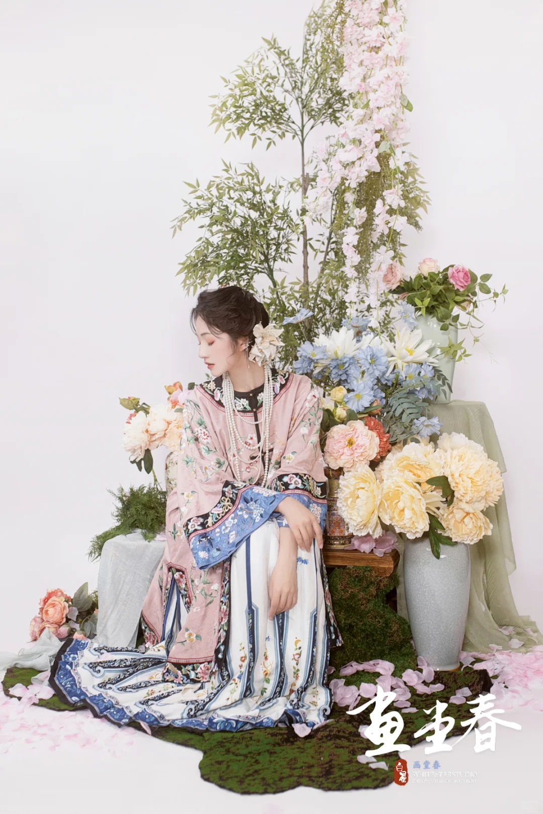 “我不是旧时代遗物，是盛放的东方玫瑰”