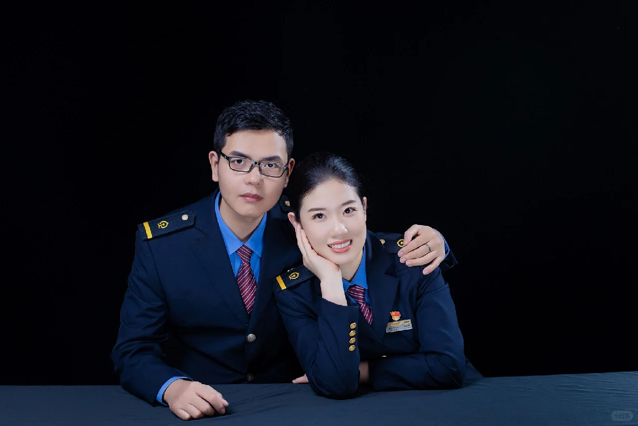 高铁乘务制服照