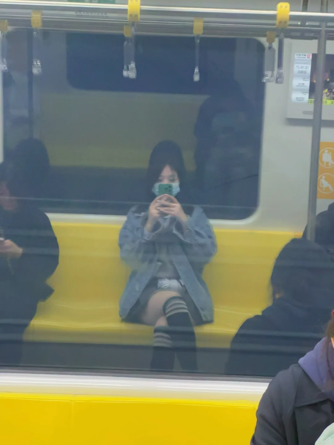 小裙子娇嫩 你如今几岁了