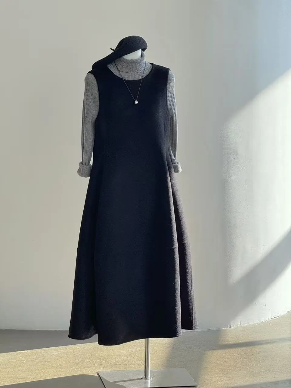 懒癌狂喜🖤收腰小黑裙冬天不用想搭配了