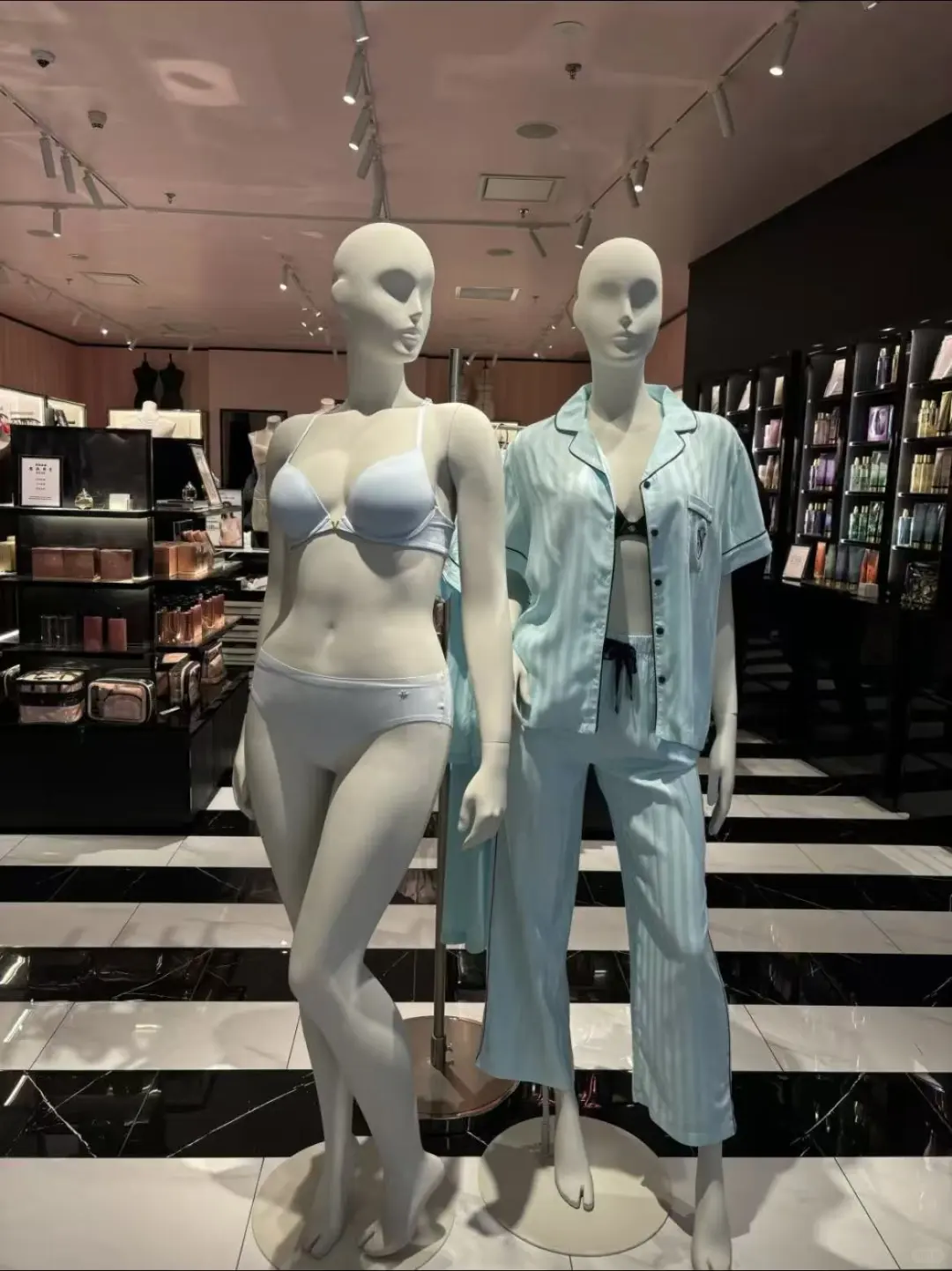 维密维秘人台绝绝子！性感曲线超诱惑🔥