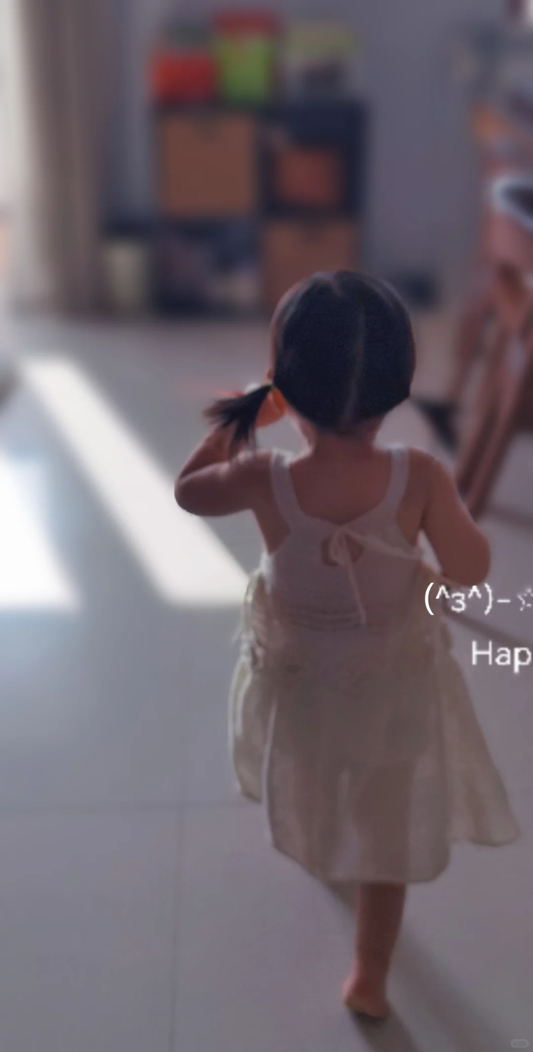 为女儿钩织的两岁生日裙