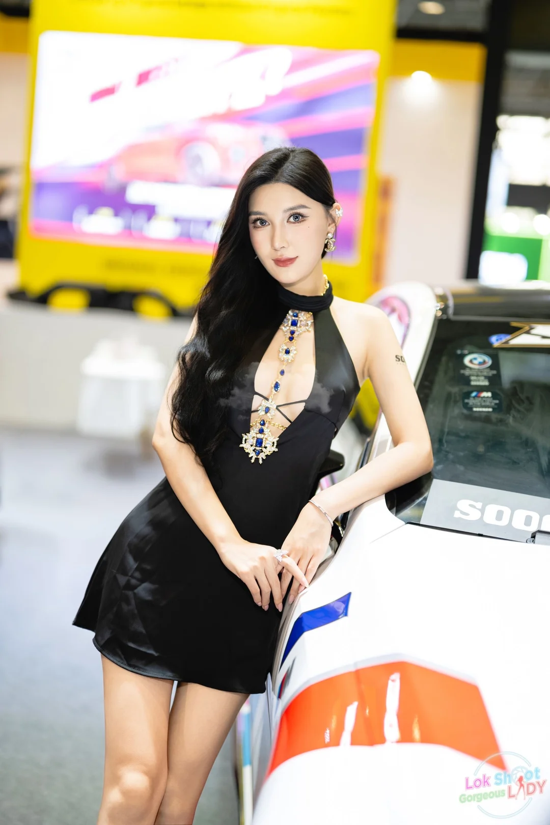 今日份壁纸/小露娜.