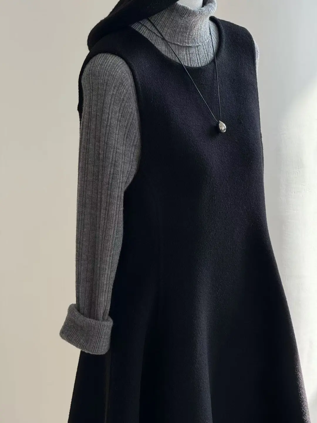 懒癌狂喜🖤收腰小黑裙冬天不用想搭配了