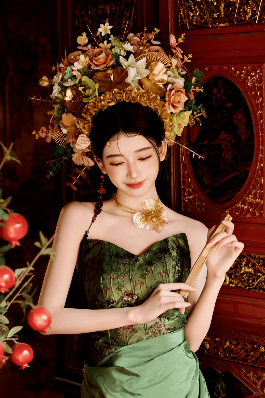 散发着精致与华美的绿色礼服簪花💐