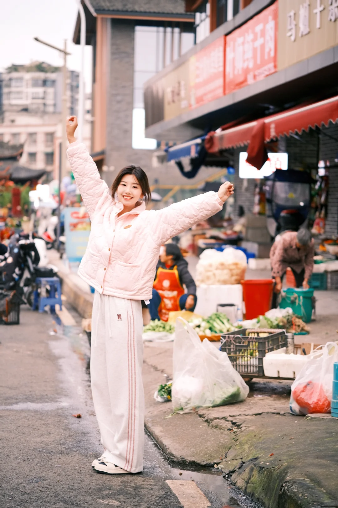 在老城区里拍到了充满活力的照片！