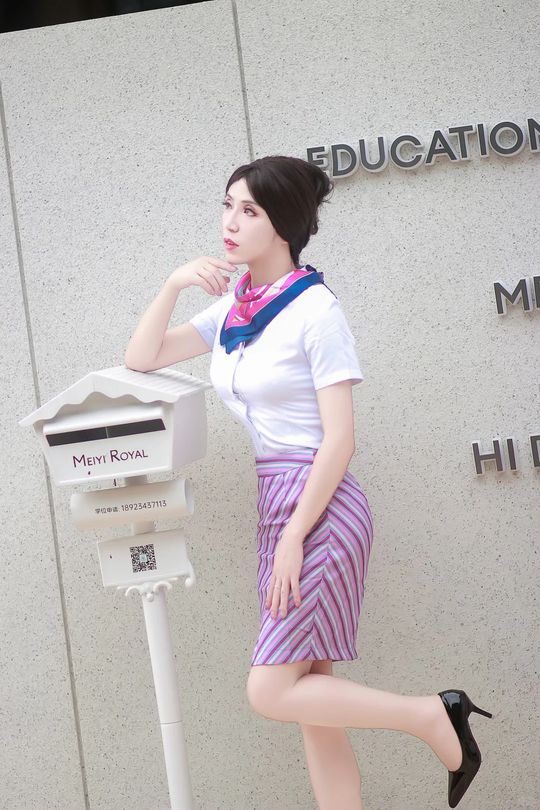 穿上制服真的太美啦！