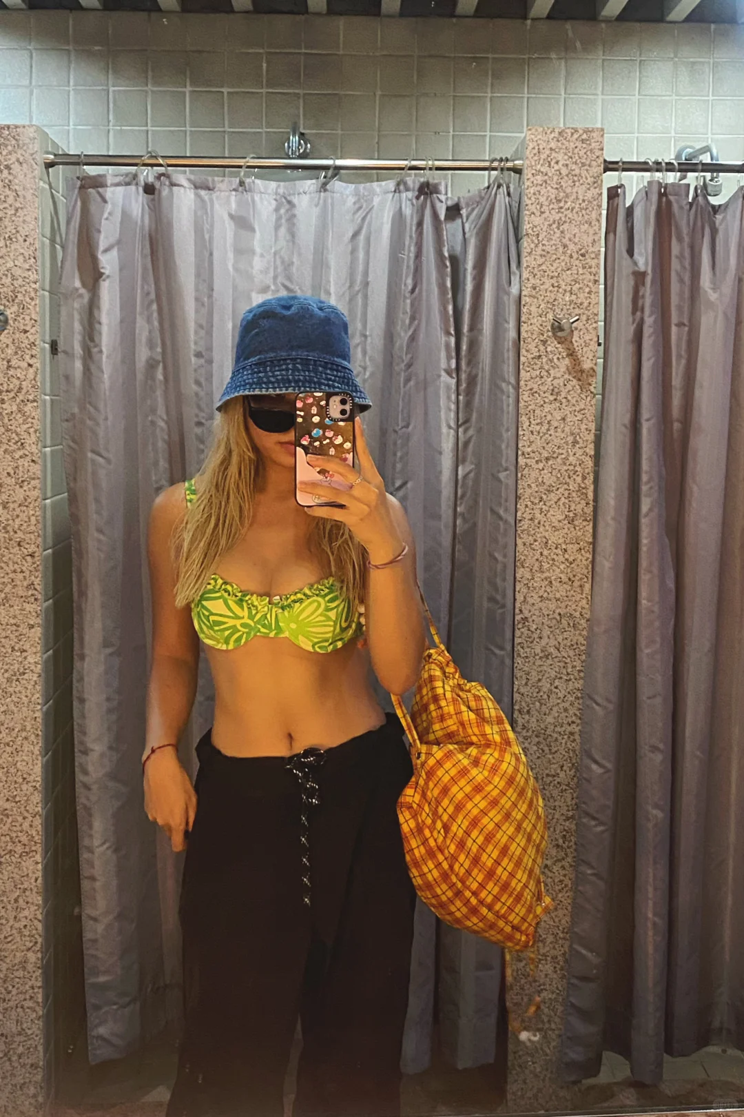 长得漂亮算什么？我还有比脸更劲爆的 身材