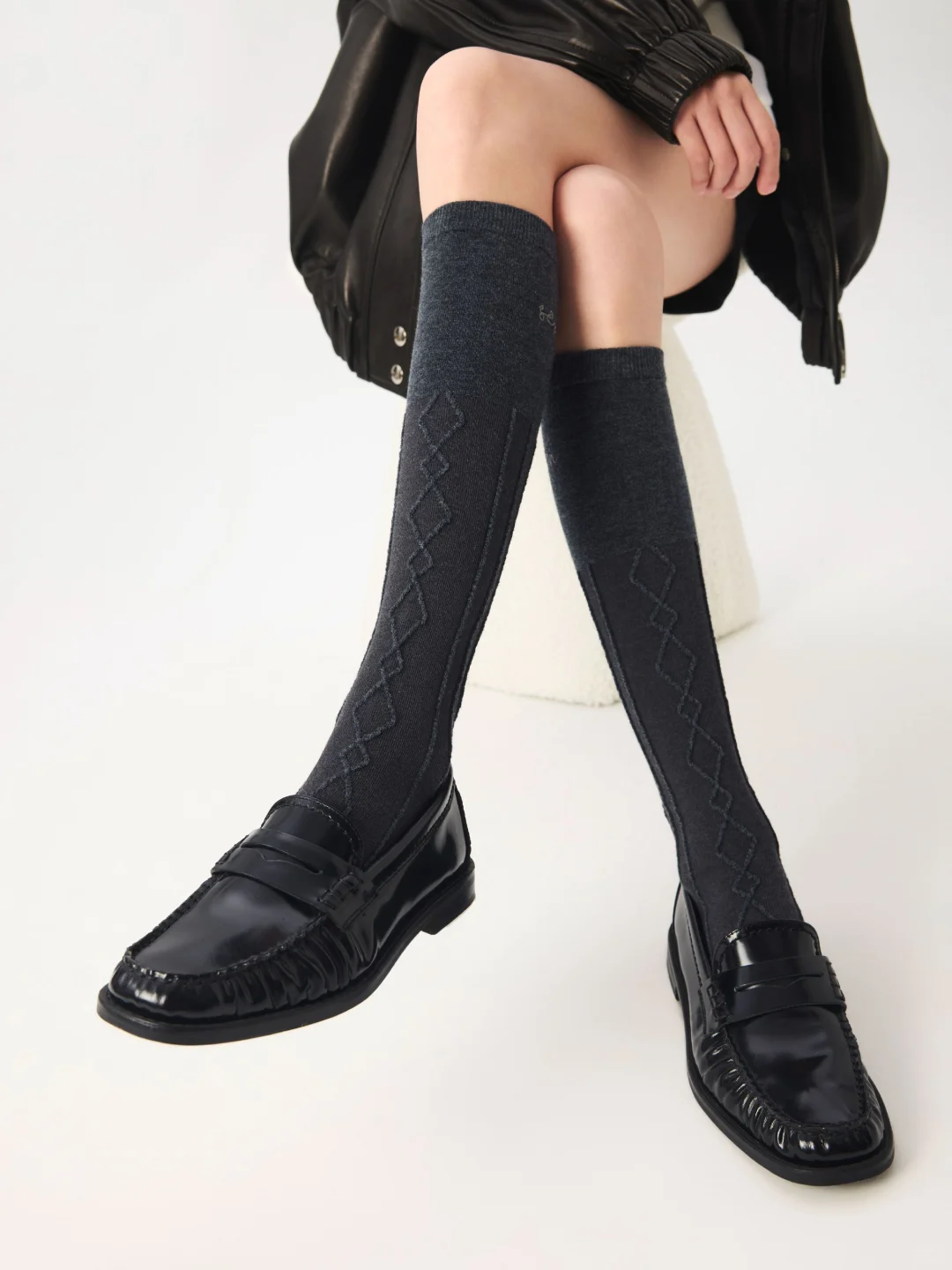 过膝袜、小腿袜，你更偏爱哪一种？