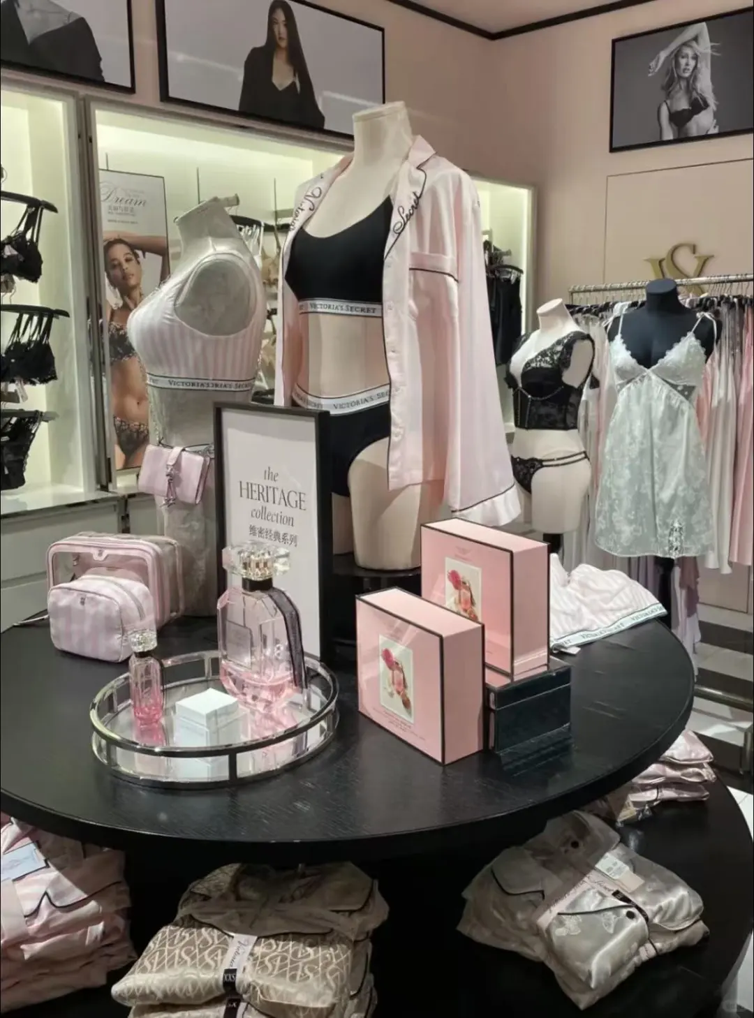 维密维秘人台绝绝子！性感曲线超诱惑🔥