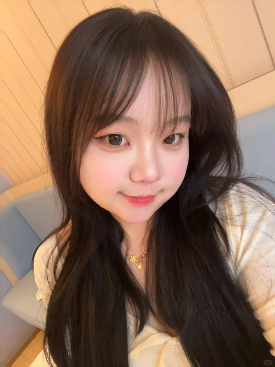 素颜长这样😭能算美女吗？能和帅哥恋爱吗？