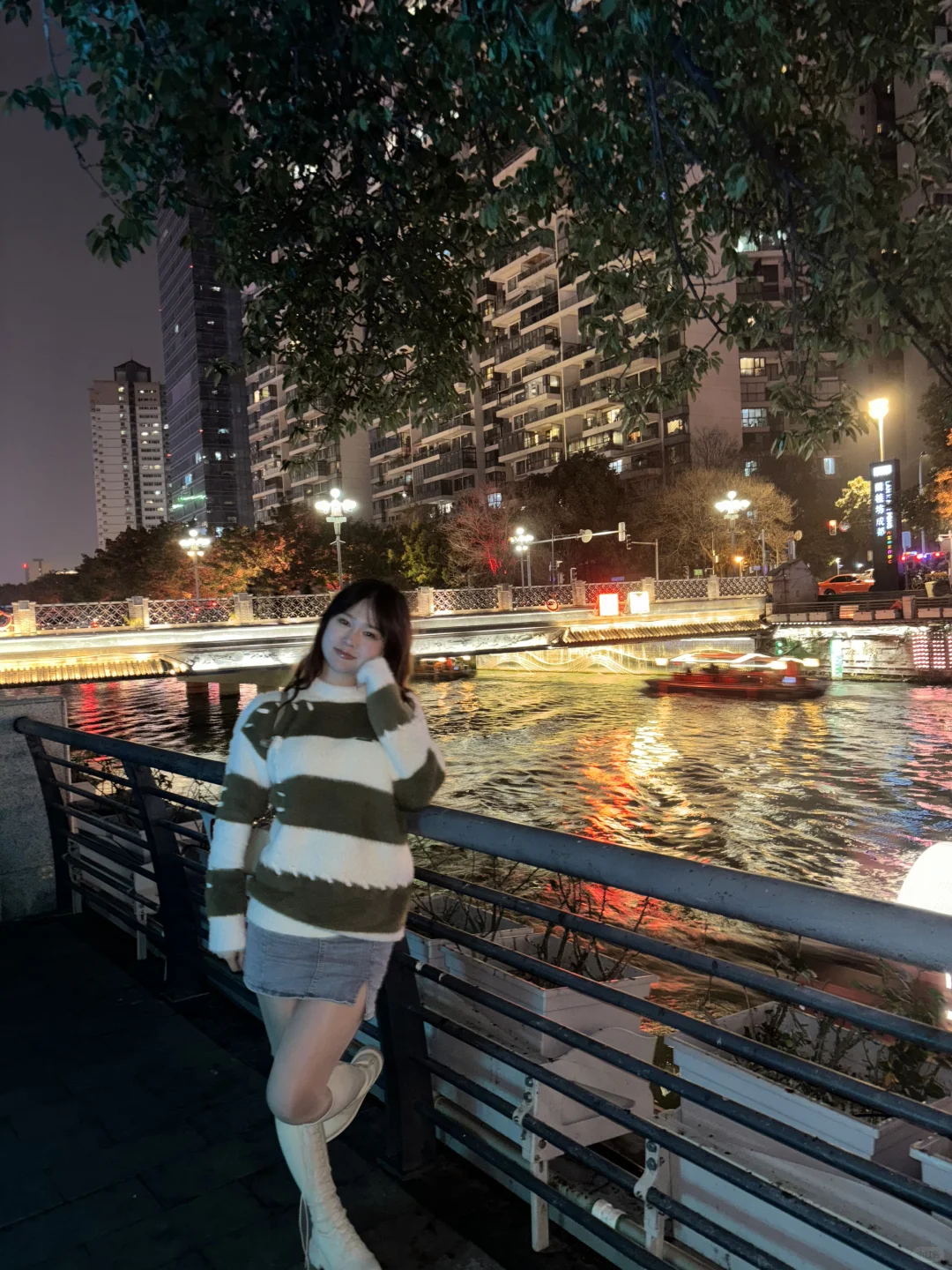 很可爱的一枚小姐姐