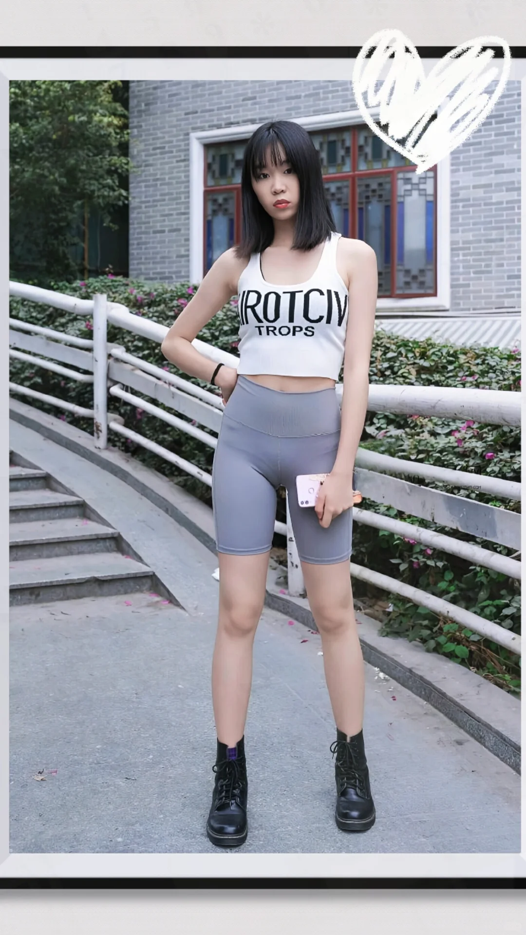 这样清纯的女孩纸现在很少了