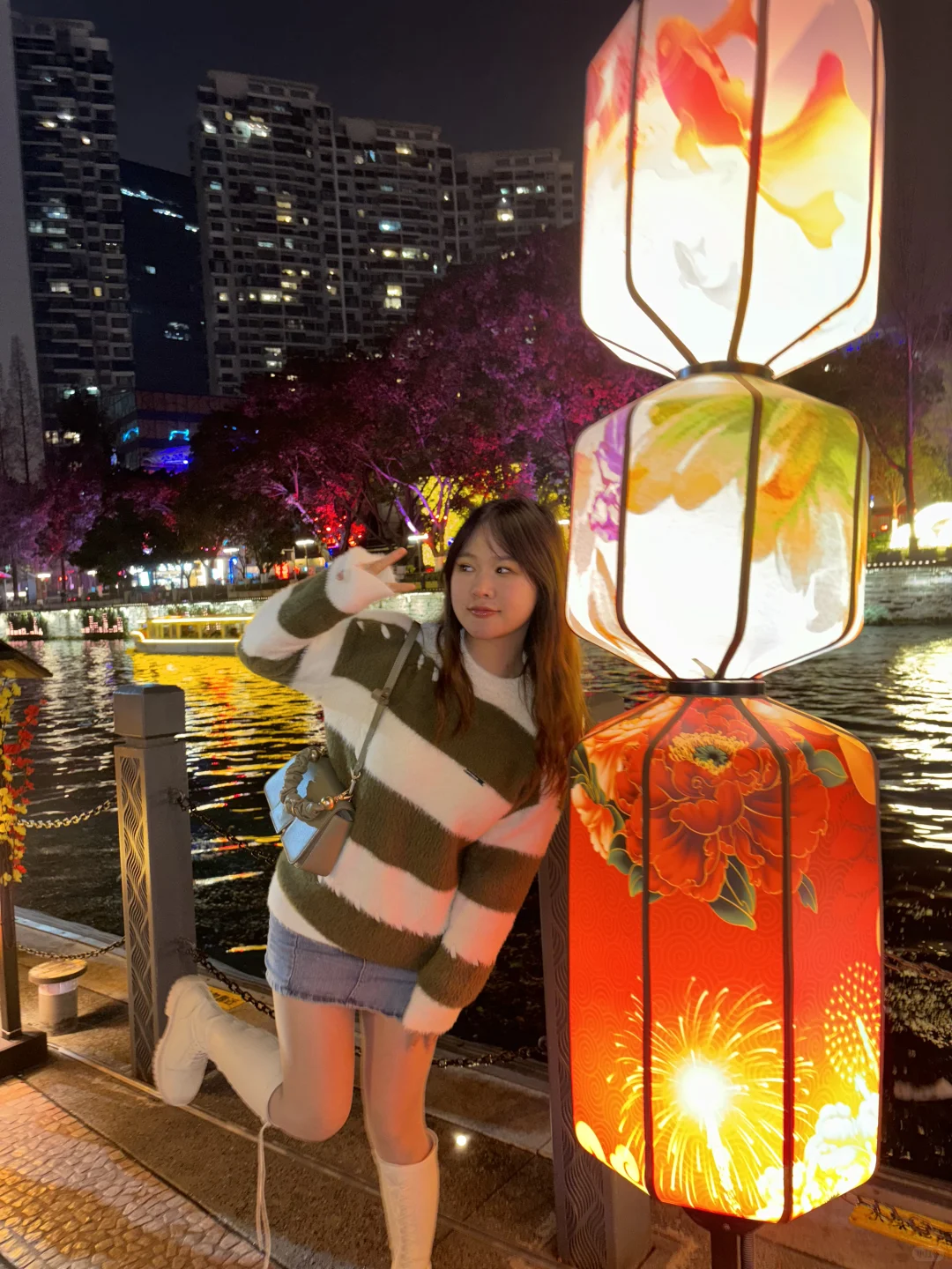 很可爱的一枚小姐姐