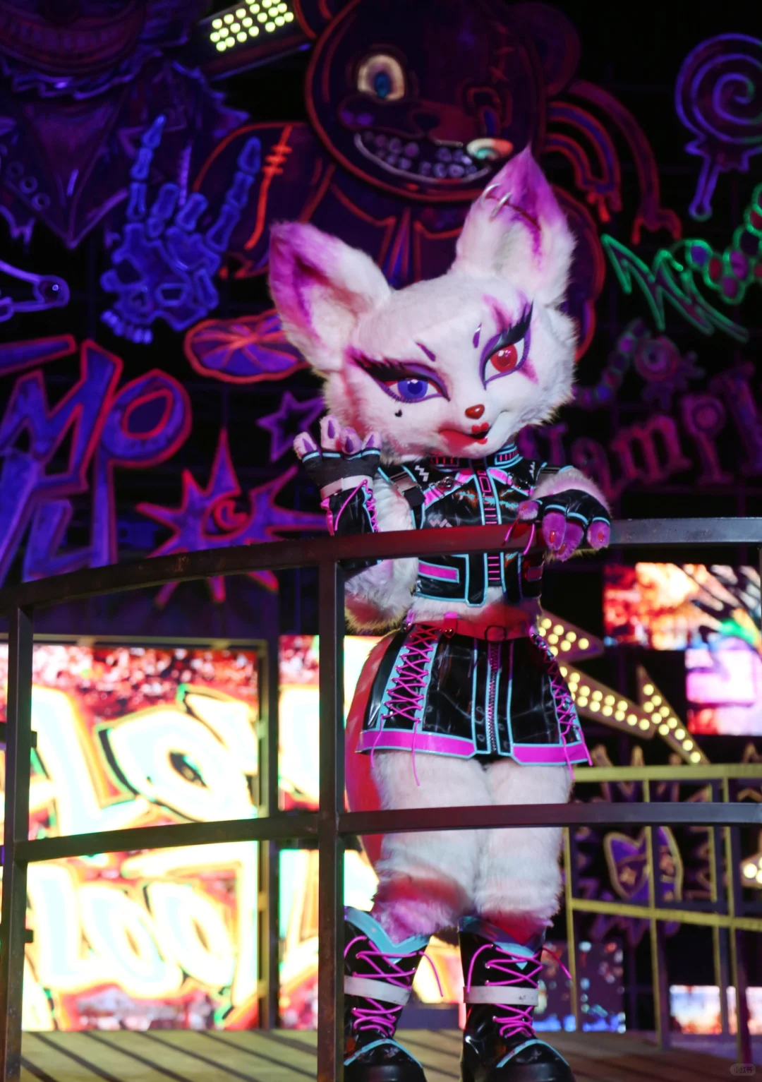 妩媚多姿妖娆魅力四射的诡魅狐带你跳起来~