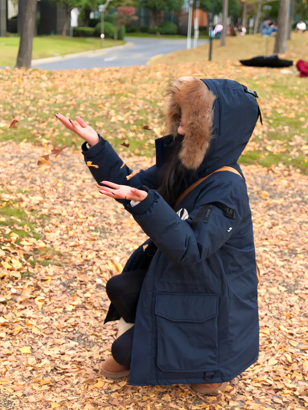 mlb大毛领羽绒服显瘦绝了，有韩剧女主松弛感