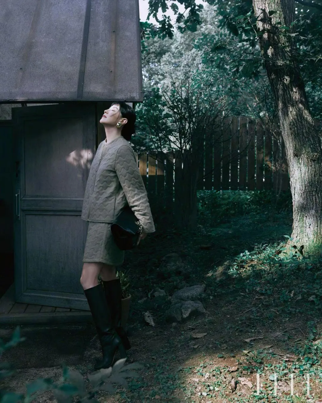 54岁“氧气女神”李英爱登ELLE时尚大片