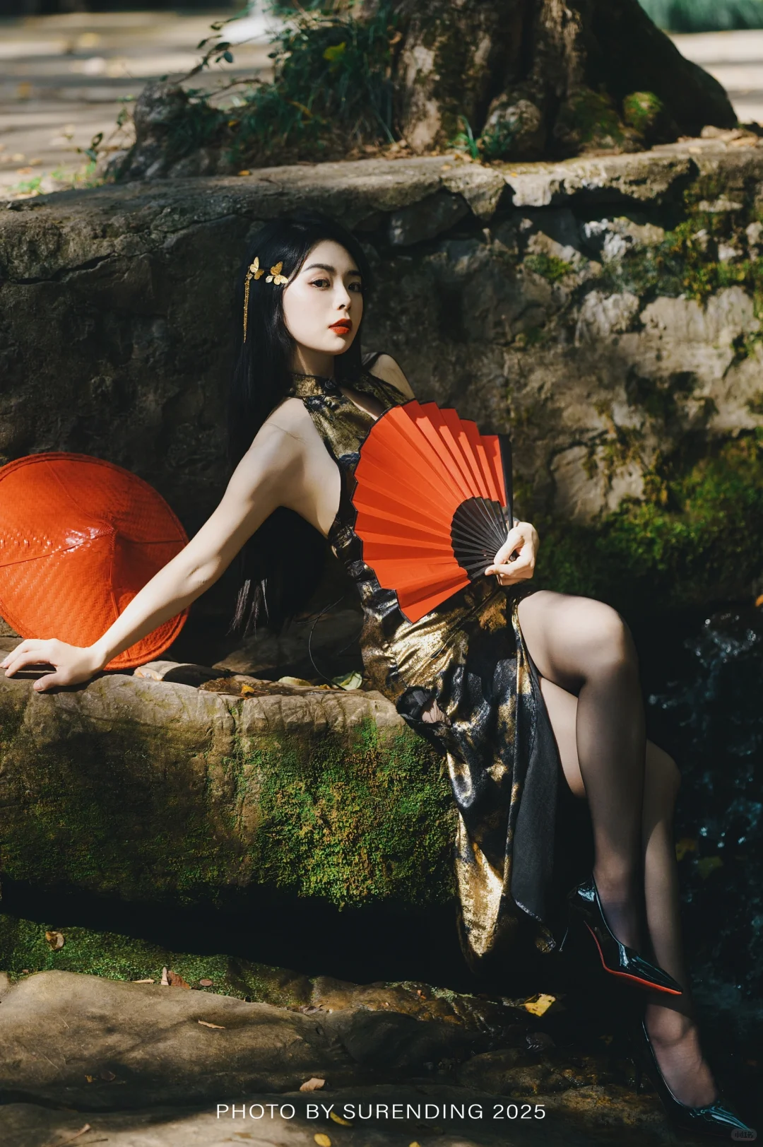 奶狗过来！跪下！蟒蛇姐姐有话说！