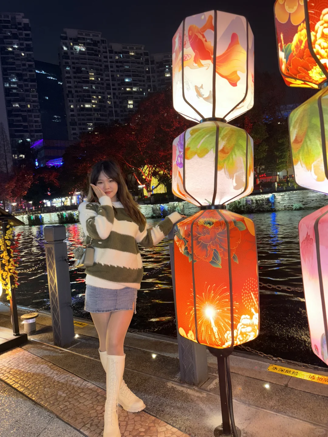 很可爱的一枚小姐姐