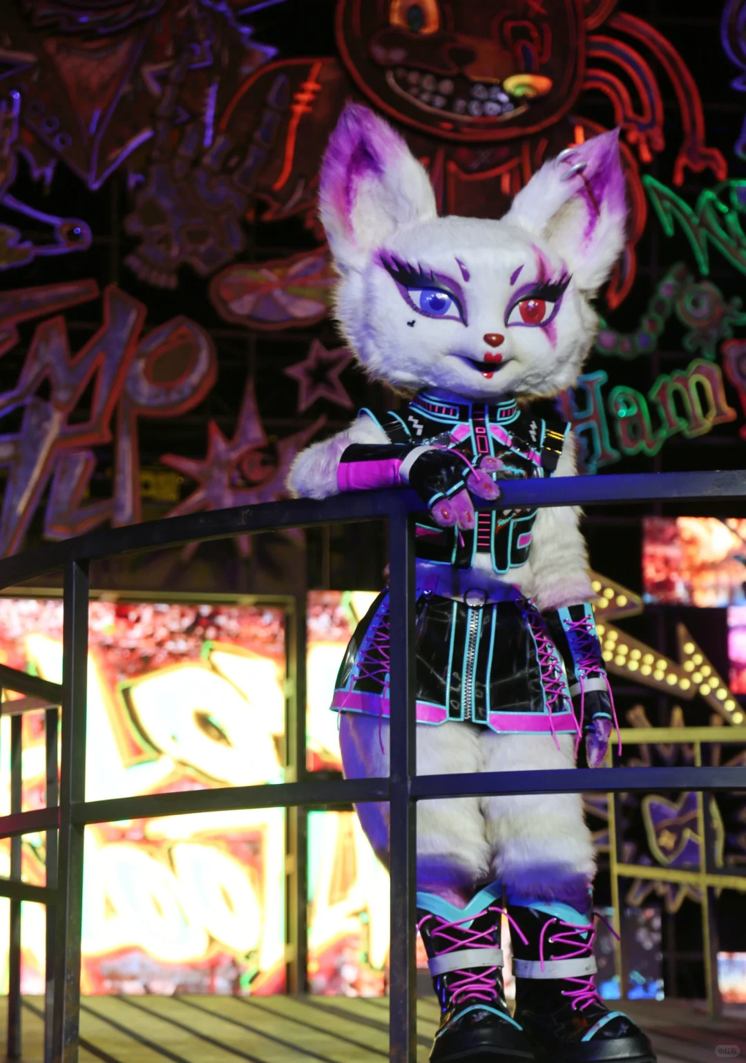 妩媚多姿妖娆魅力四射的诡魅狐带你跳起来~