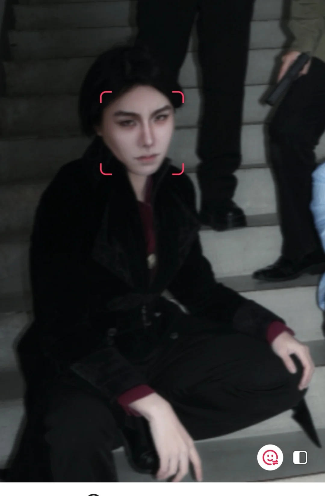 去掉了眼线，感觉没那么妩媚了😂