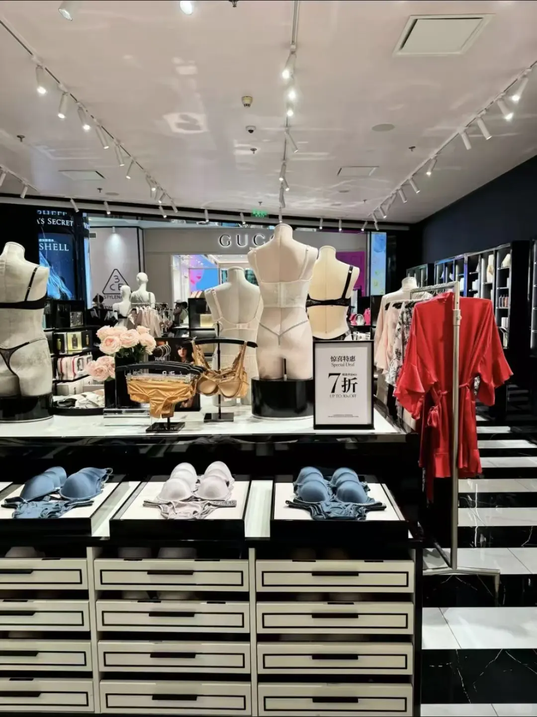 维密维秘人台绝绝子！性感曲线超诱惑🔥