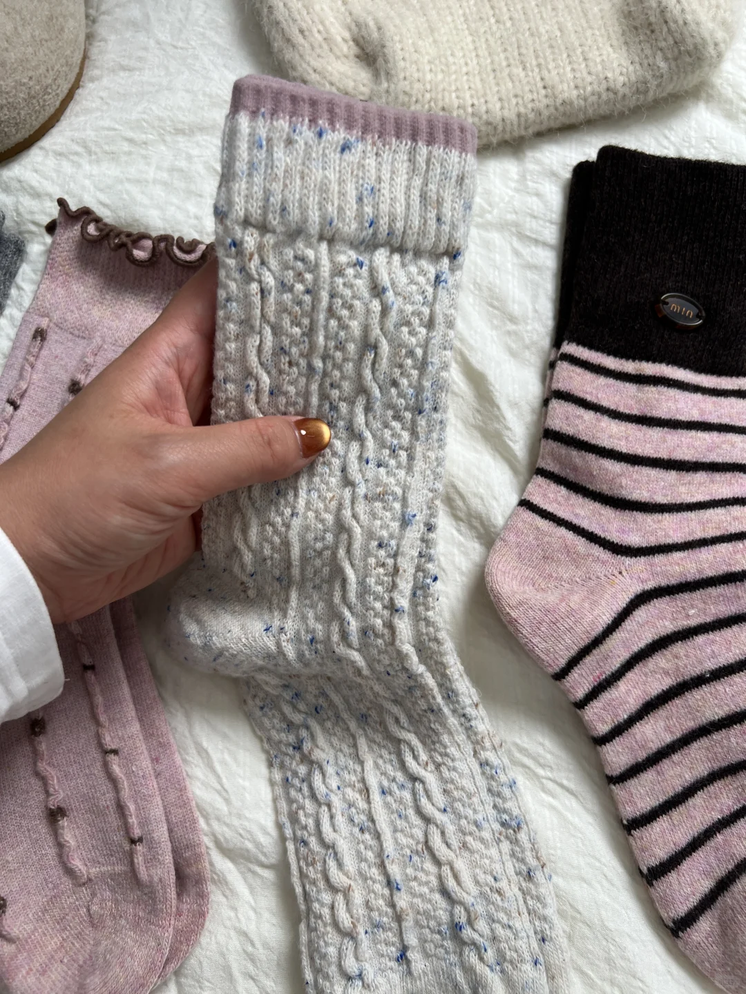 玫瑰可露丽袜子🧦真的好韩啊！好适合秋冬穿！