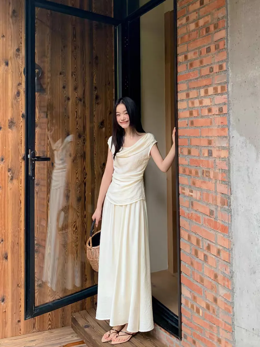 参加朋友婚礼穿什么