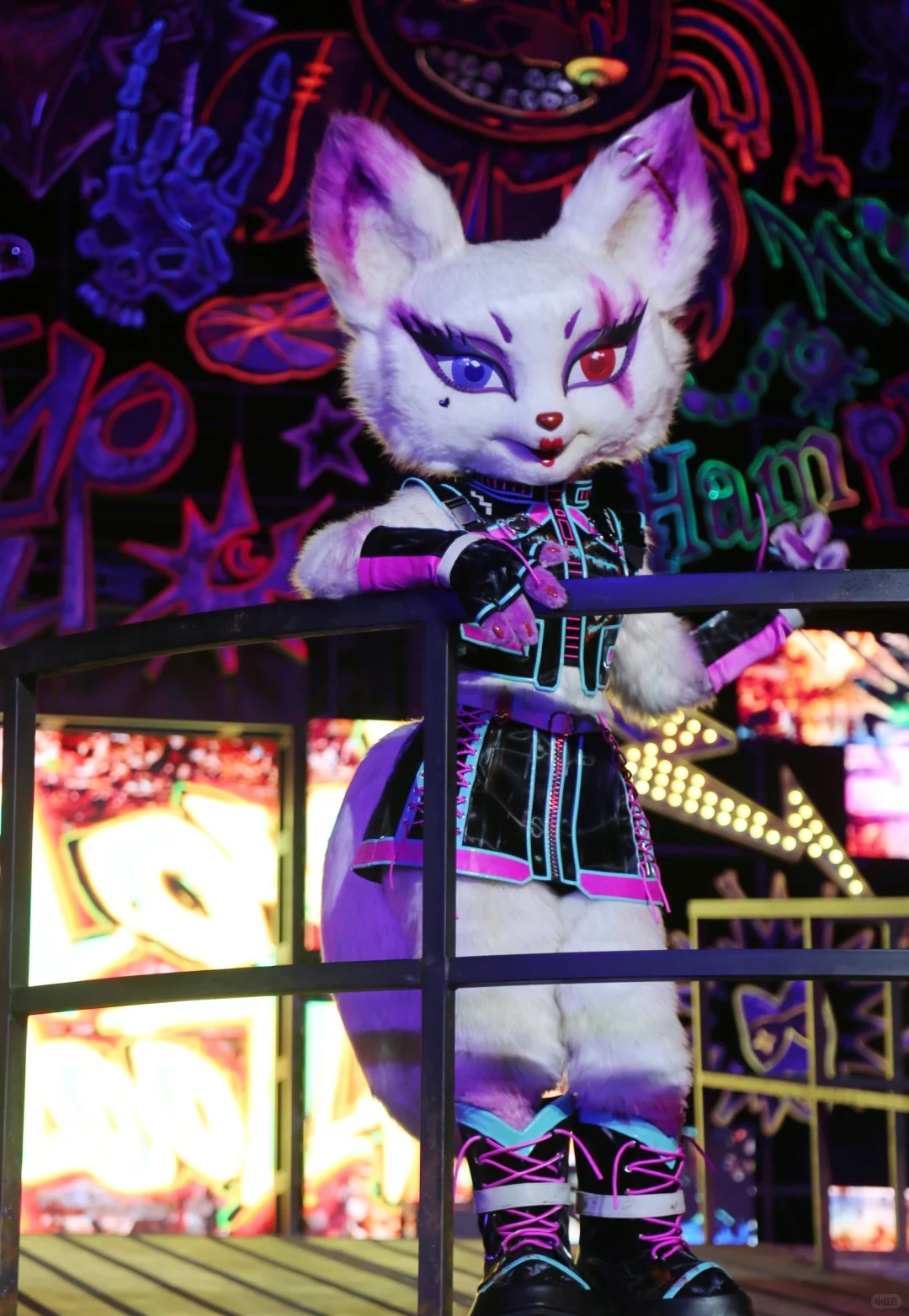 妩媚多姿妖娆魅力四射的诡魅狐带你跳起来~