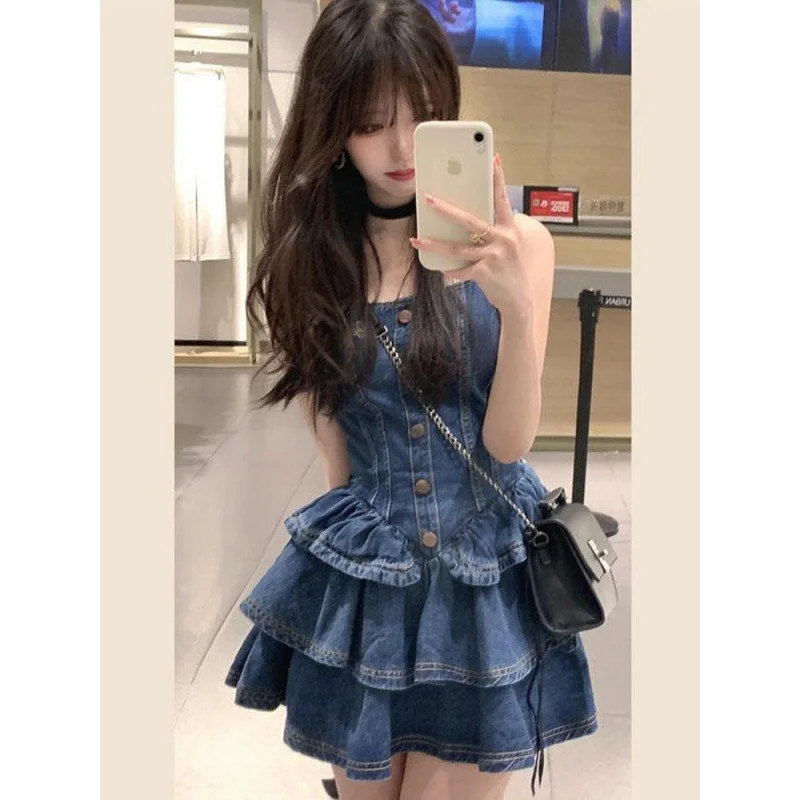 牛仔裙超显白～