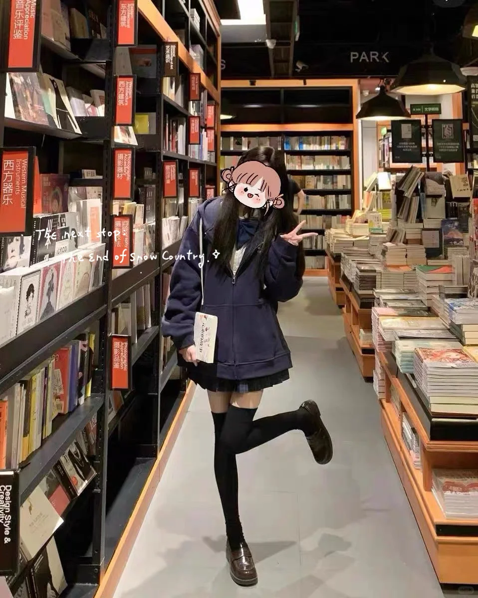 不穿过膝袜真的不知道自己可以这么美😍