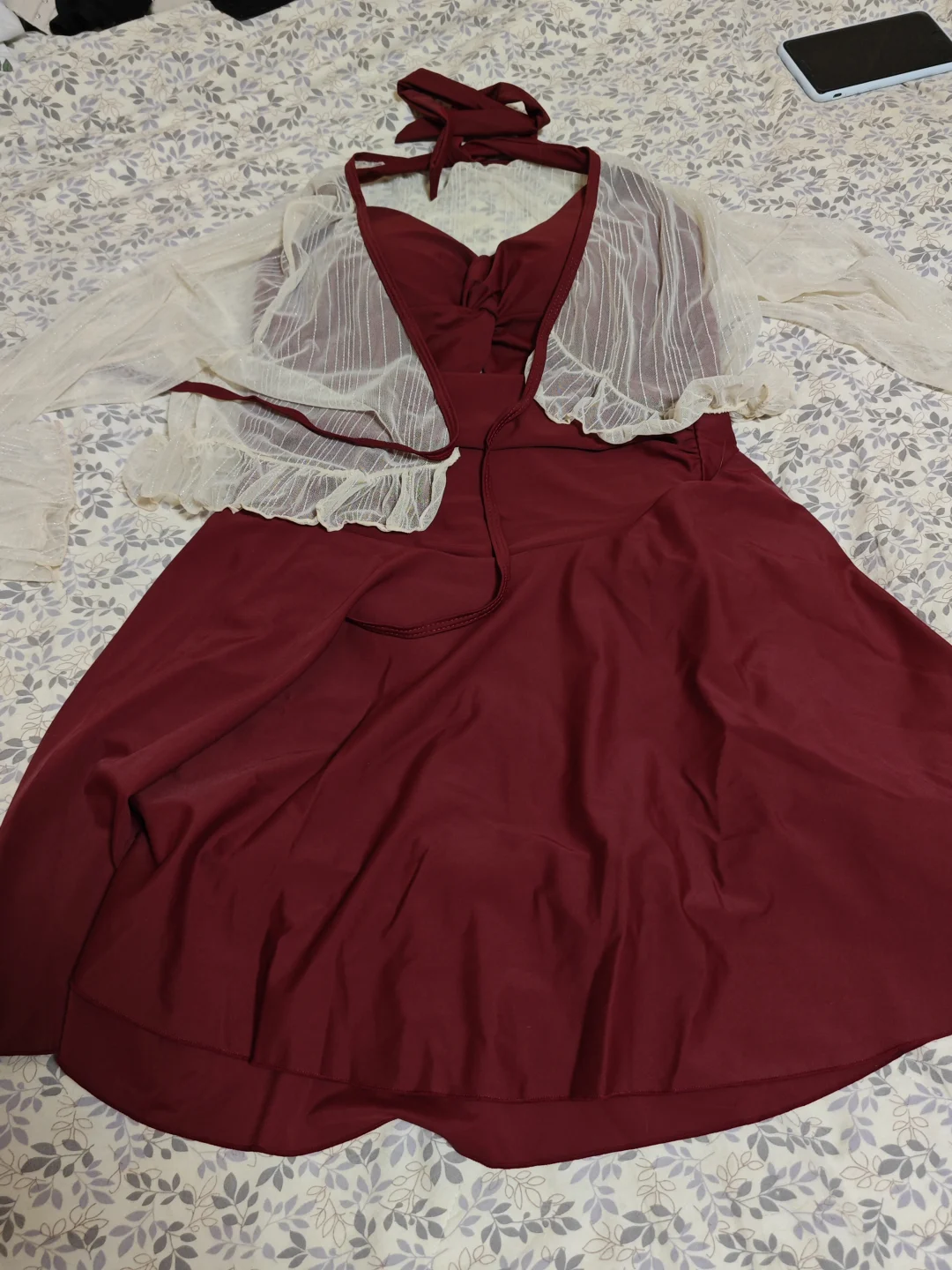 超绝貌美遮肉泳衣！